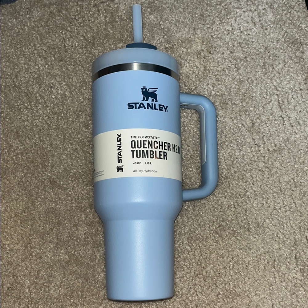 NWT 40oz Stanley Light Blue Quencher H2.0 Tumbler with Handle